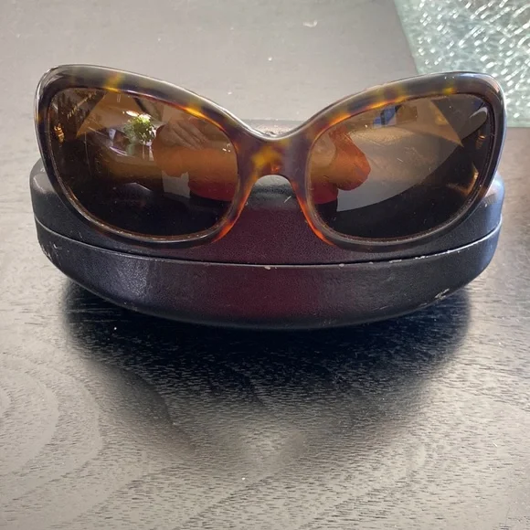 💗 Vintage Prada Sunglasses 🕶️ - Picture 5 of 5